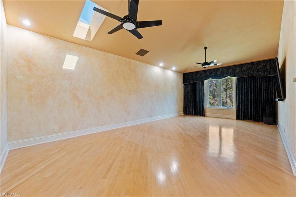 LOGAN WOODS - Residential