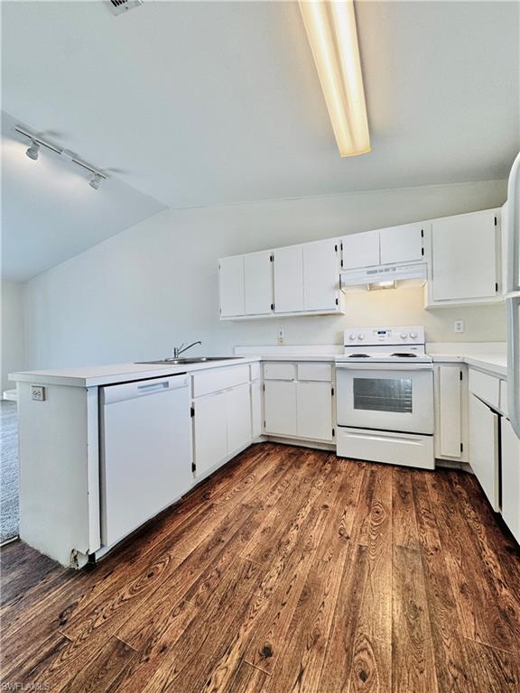 SAN CARLOS PARK - Residential Lease