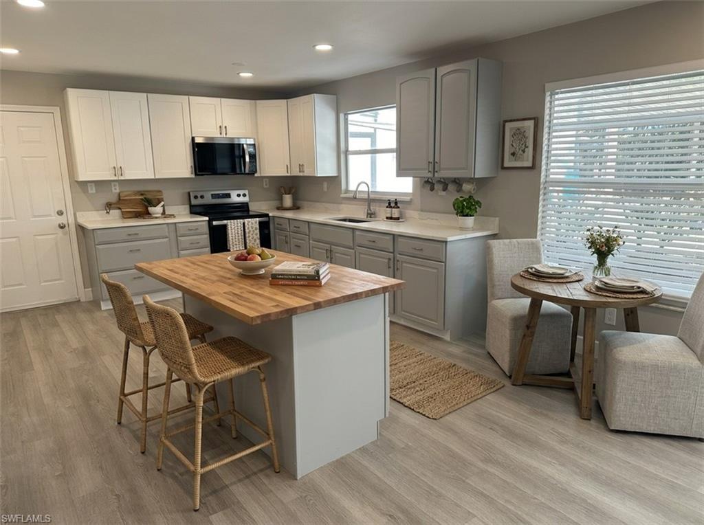 SAN CARLOS ESTATES - Residential