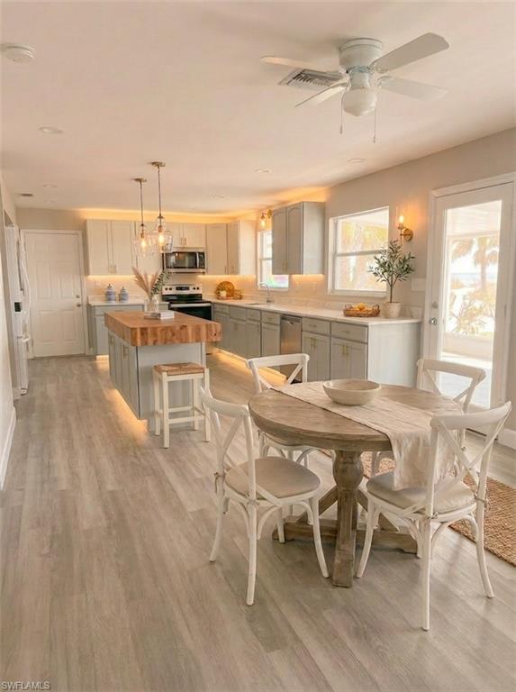 SAN CARLOS ESTATES - Residential