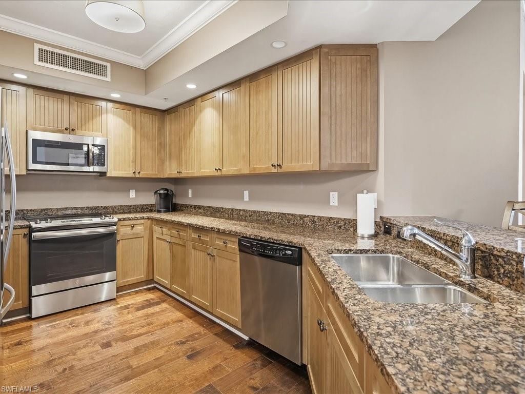 SERANO - Residential