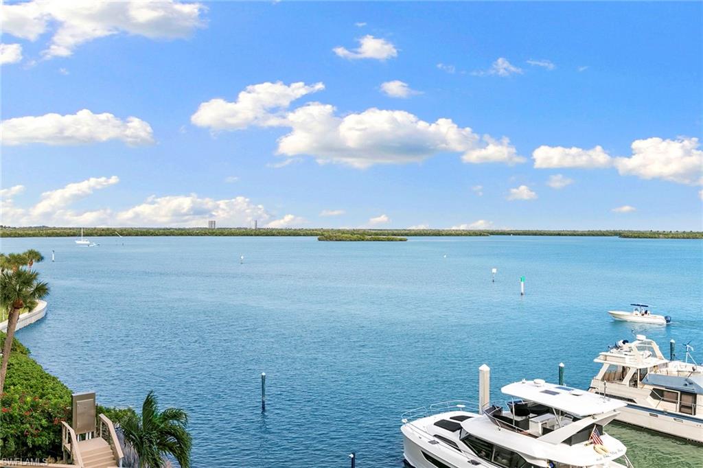 PIER 81 CONDOMINIUM - Residential