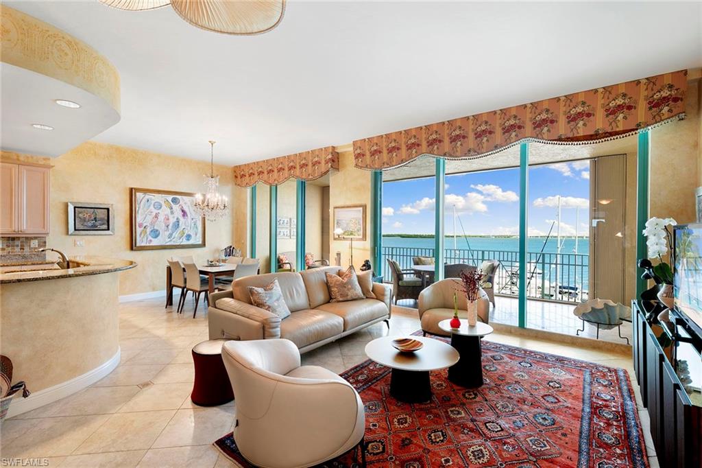 PIER 81 CONDOMINIUM - Residential