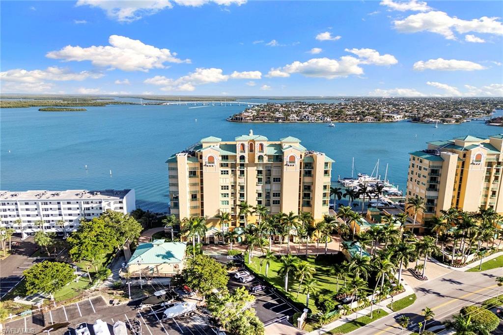 PIER 81 CONDOMINIUM - Residential