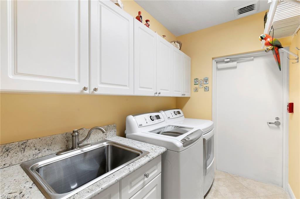 PIER 81 CONDOMINIUM - Residential