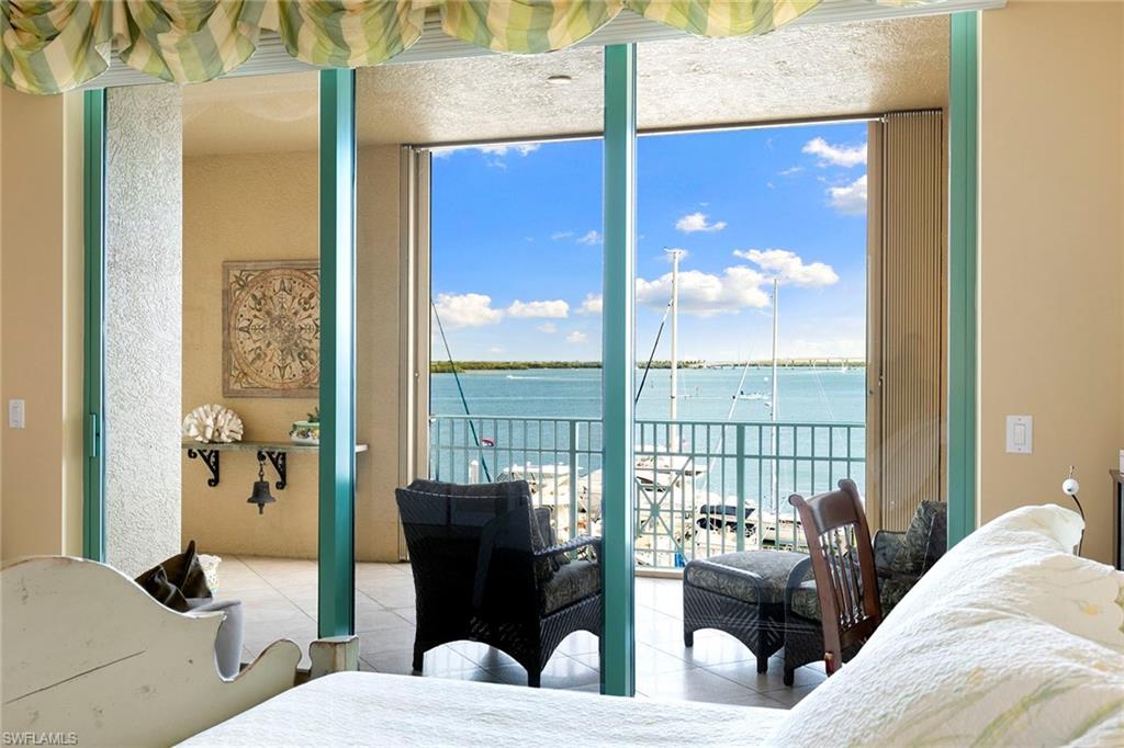 PIER 81 CONDOMINIUM - Residential