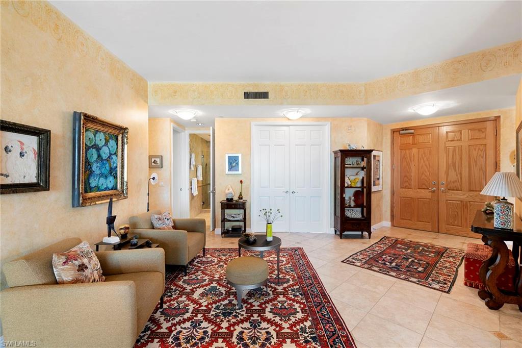 PIER 81 CONDOMINIUM - Residential