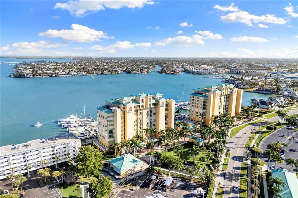 PIER 81 CONDOMINIUM - Residential