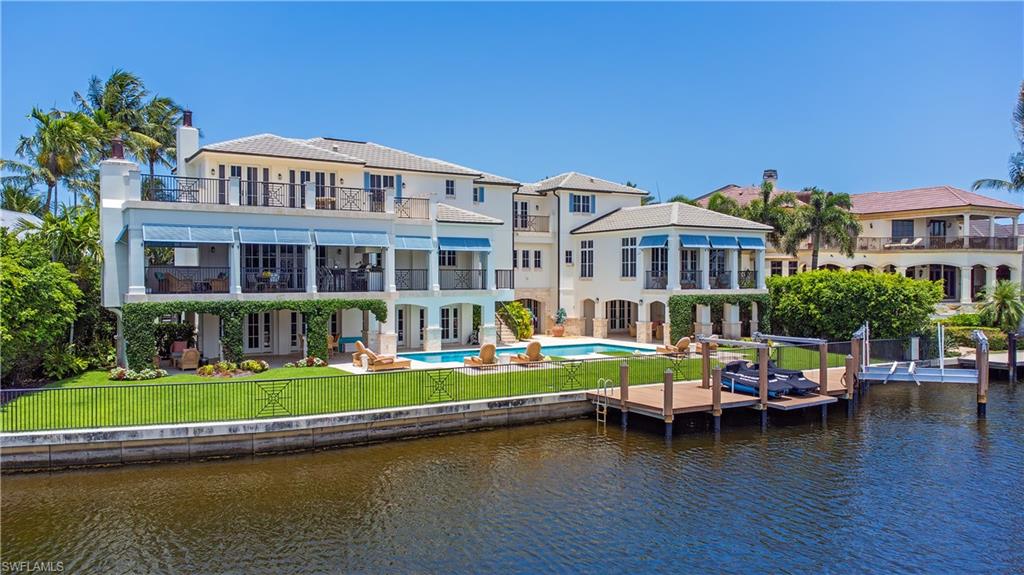 AQUALANE SHORES - Residential