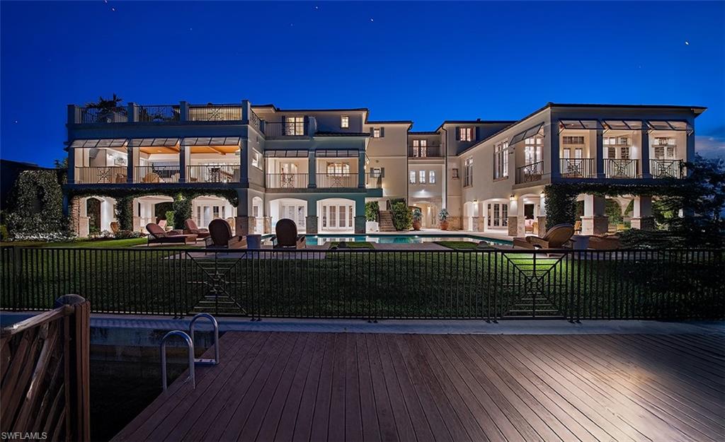 AQUALANE SHORES - Residential