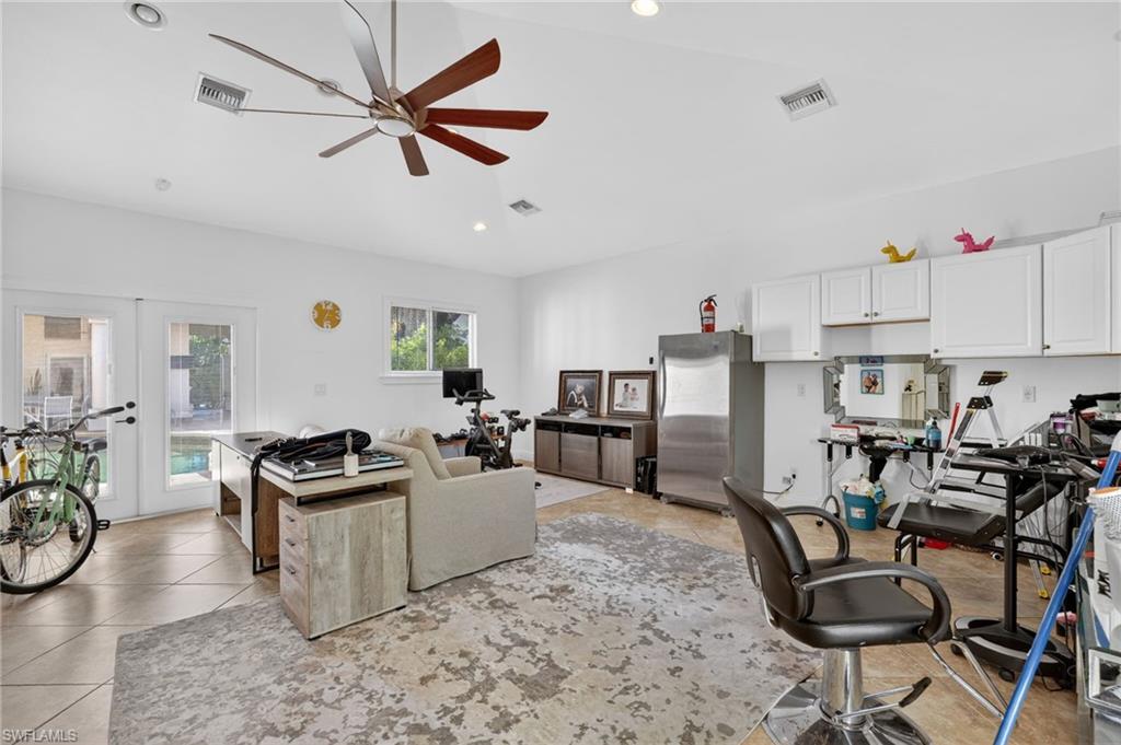 PALM RIVER ESTATES - Residential