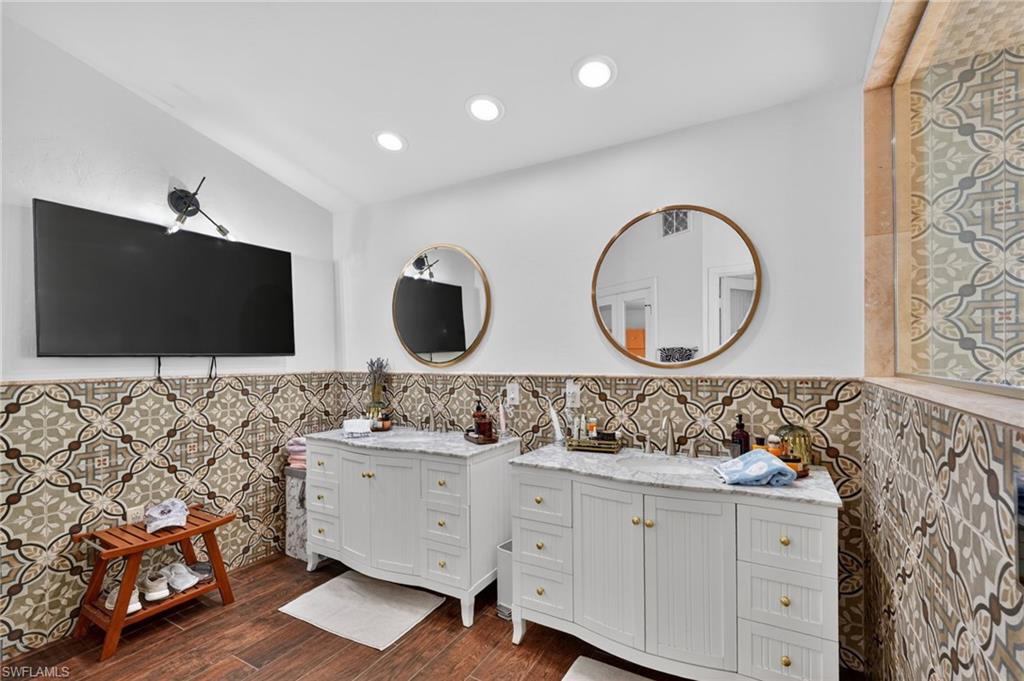 PALM RIVER ESTATES - Residential