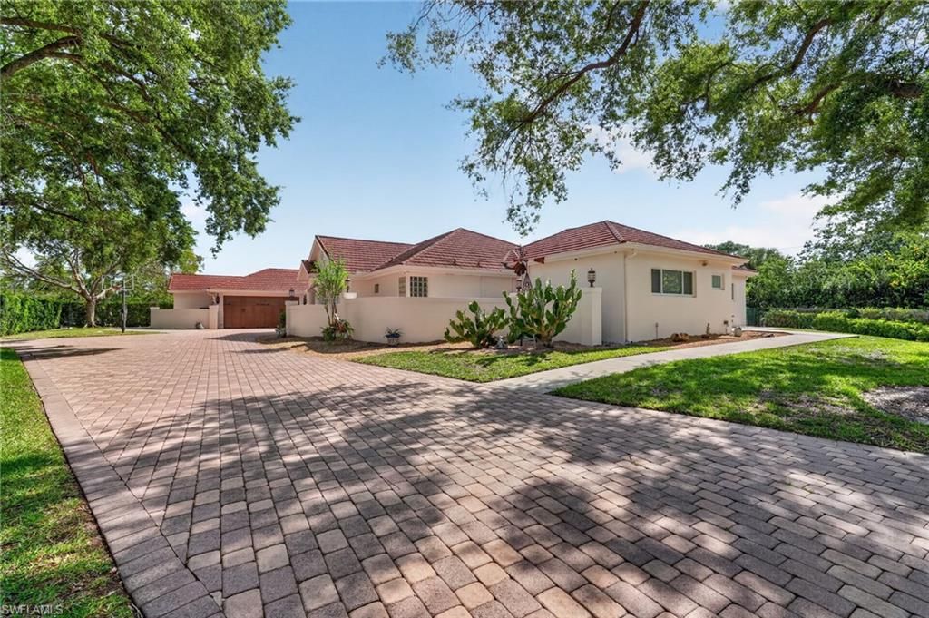 Photo of 175 Palm River BLVD, NAPLES, FL 34110 (MLS # 226015842)