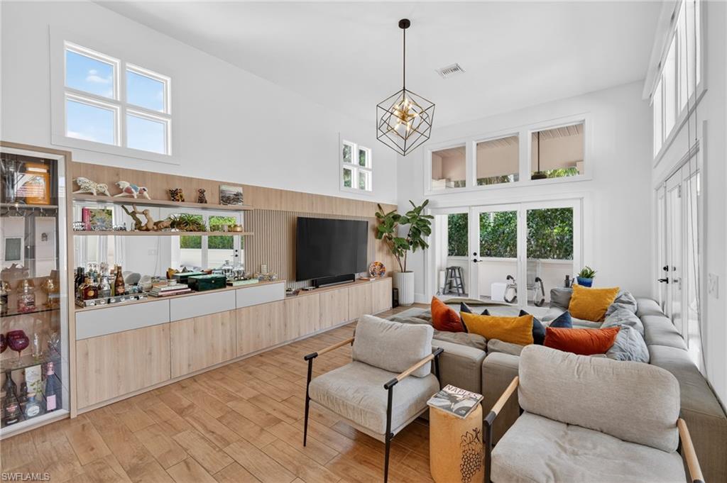 PALM RIVER ESTATES - Residential