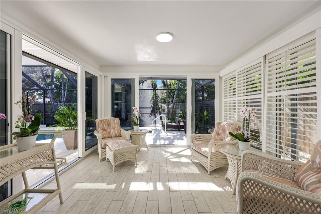 NAPLES PARK - Residential