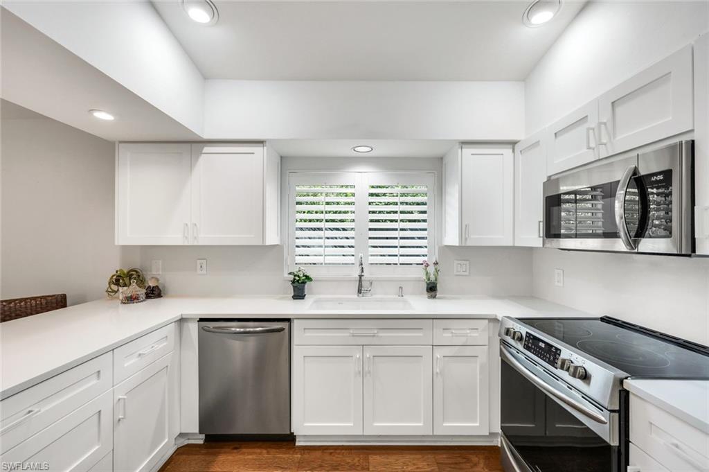 NAPLES PARK - Residential