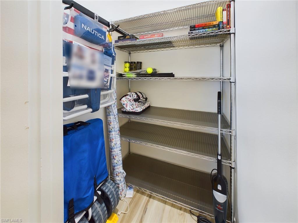 BEACH AND TENNIS CLUB - Residential