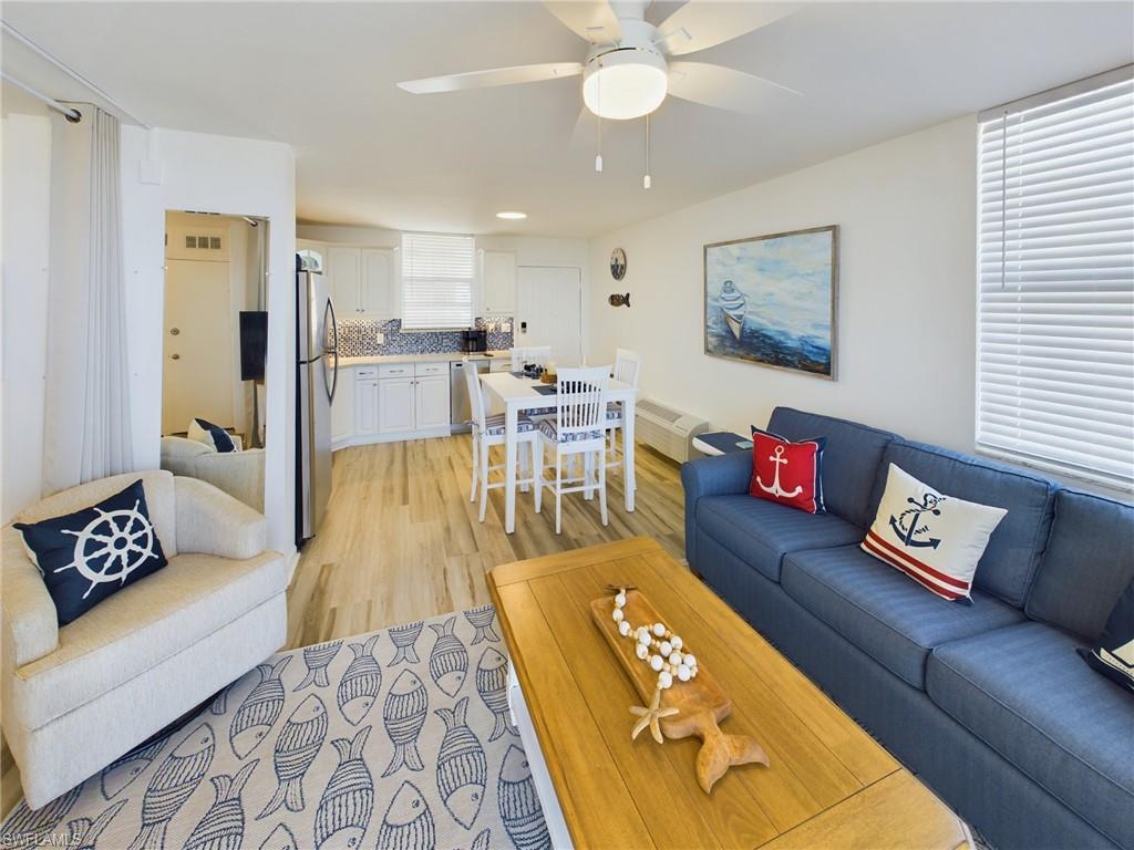 BEACH AND TENNIS CLUB - Residential