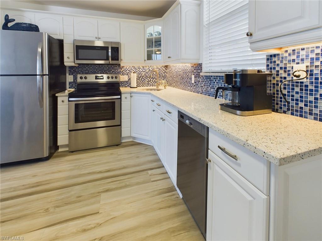 BEACH AND TENNIS CLUB - Residential