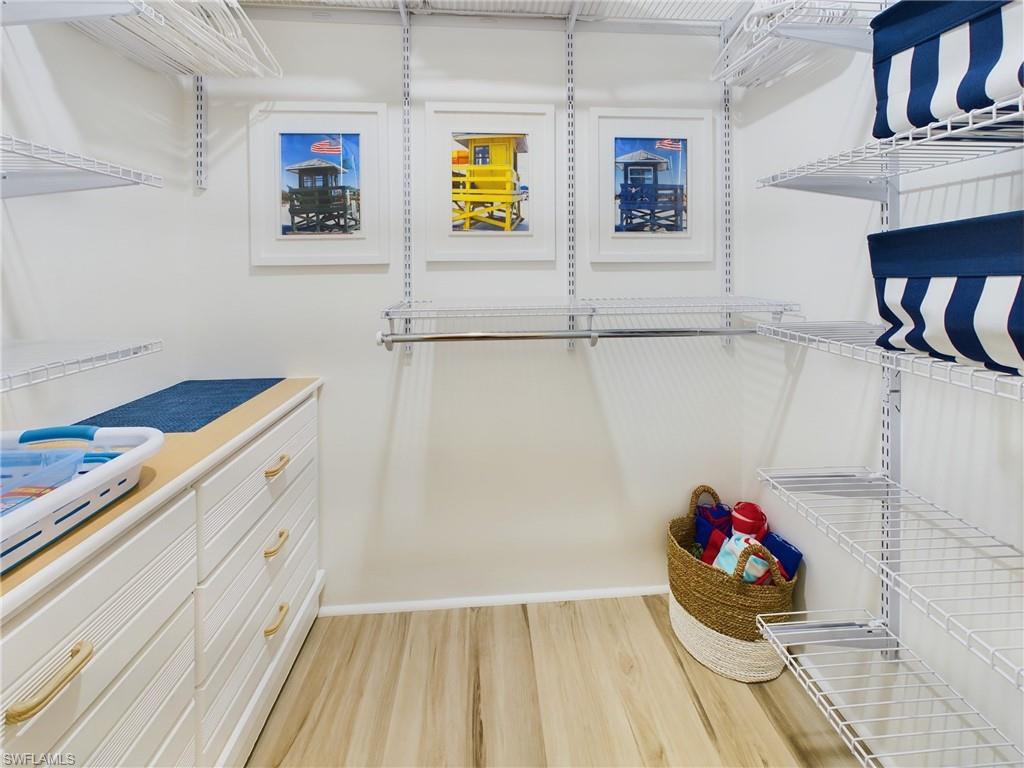 BEACH AND TENNIS CLUB - Residential