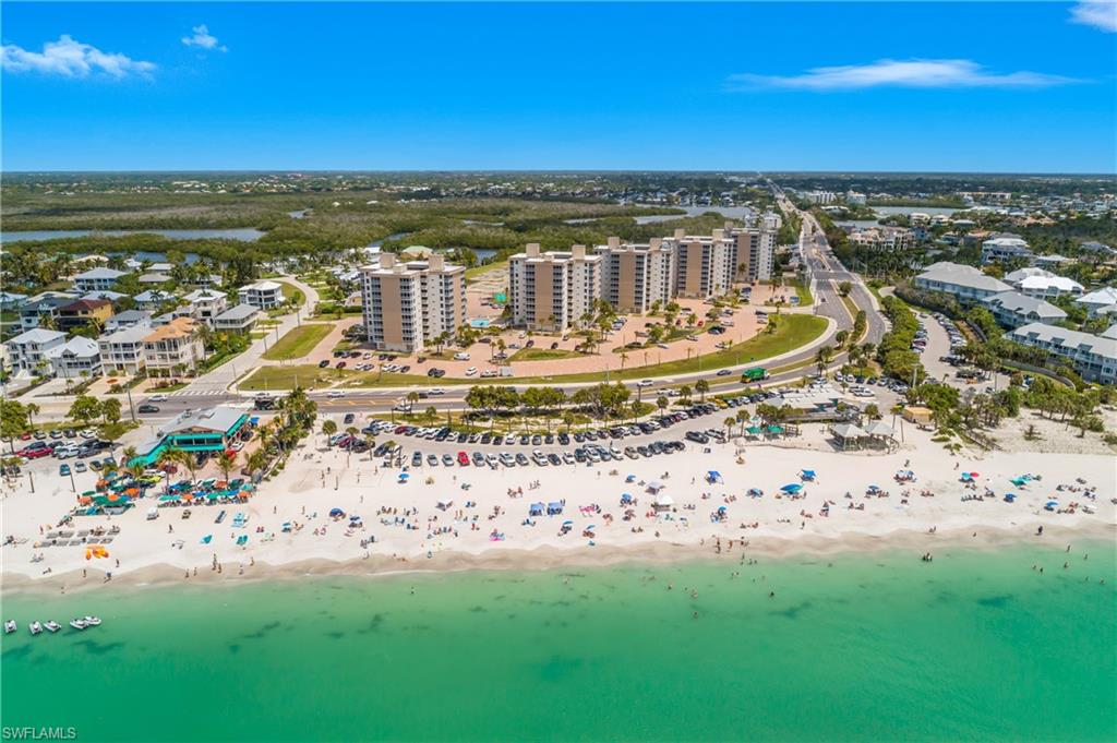 BEACH AND TENNIS CLUB - Residential