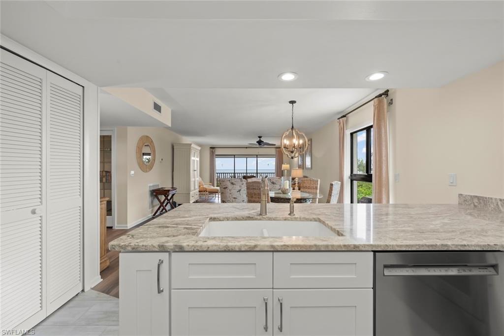 SUNSET CAPTIVA CONDO - Residential