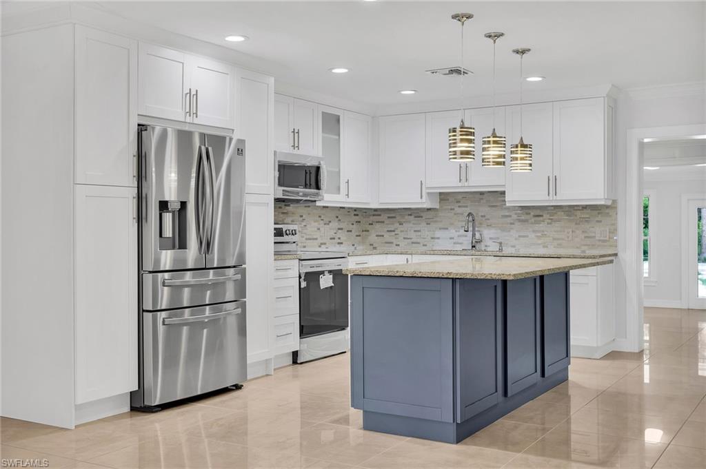 GOLDEN GATE ESTATES - Residential