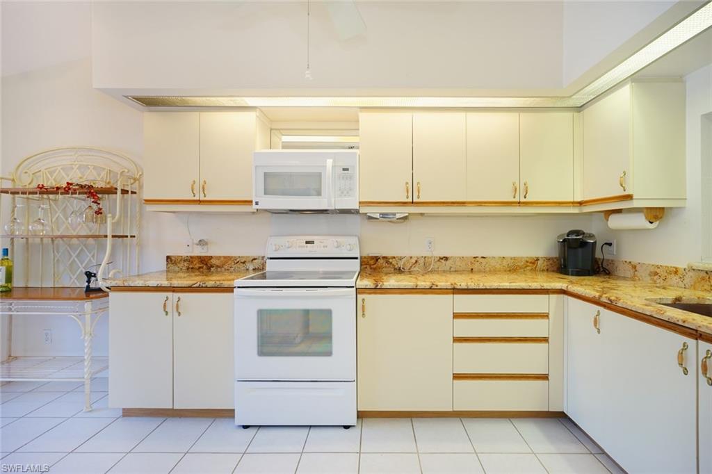 SANDY PINES - Residential