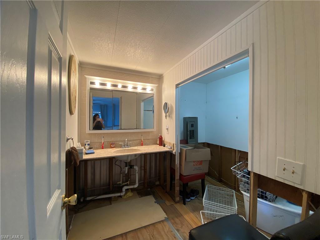 OLD BRIDGE VILLAGE - Residential