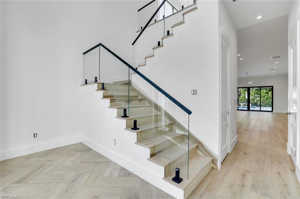 NAPLES PARK - Residential