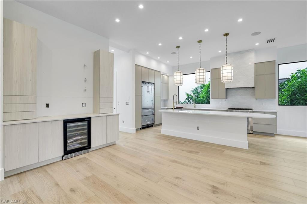 NAPLES PARK - Residential