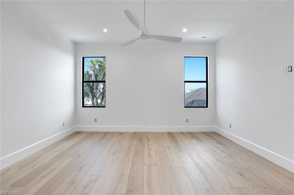 NAPLES PARK - Residential