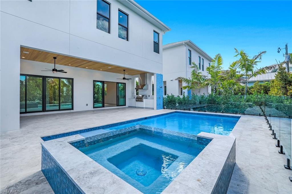 NAPLES PARK - Residential