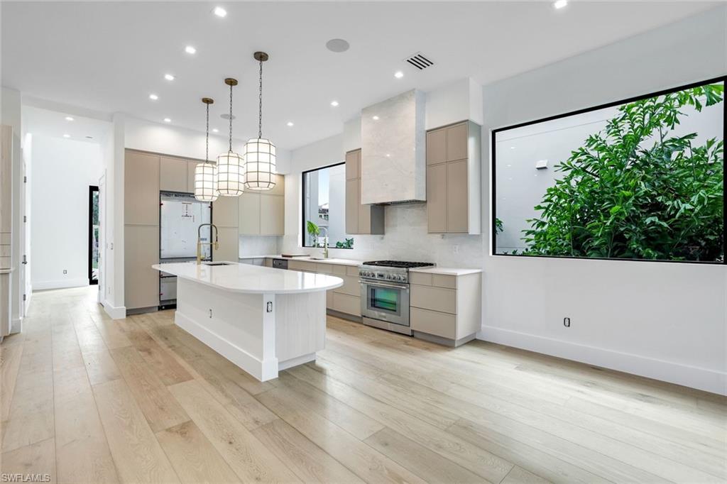 NAPLES PARK - Residential