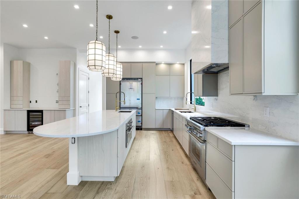 NAPLES PARK - Residential