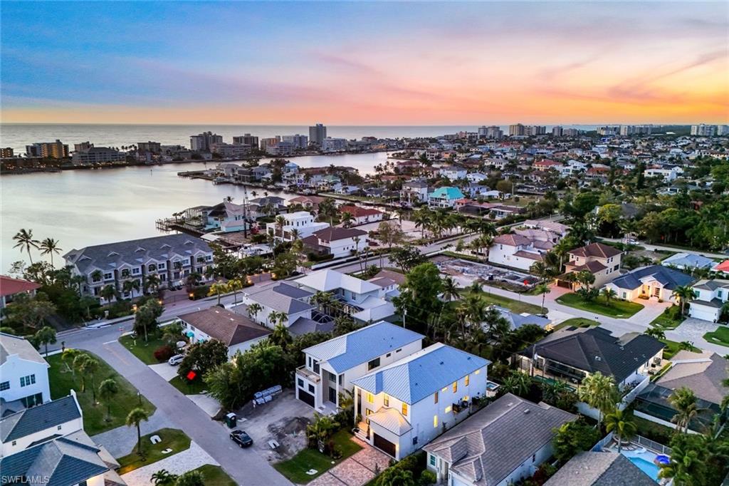 NAPLES PARK - Residential