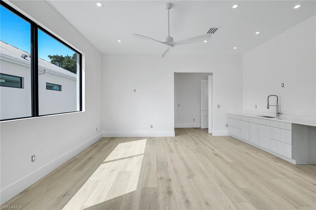 NAPLES PARK - Residential