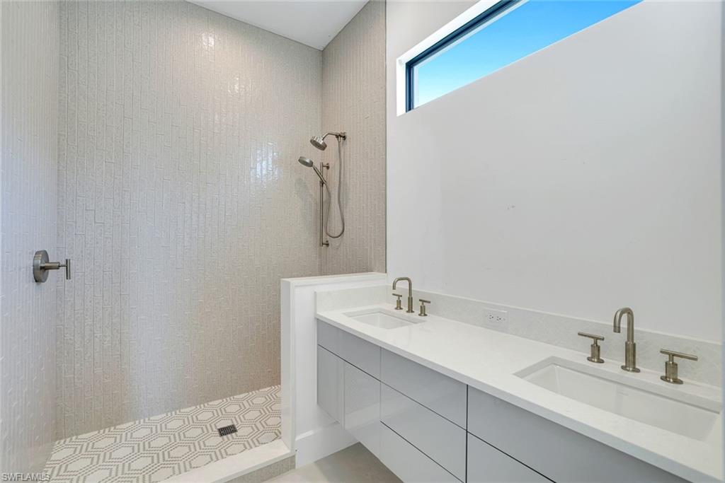 NAPLES PARK - Residential