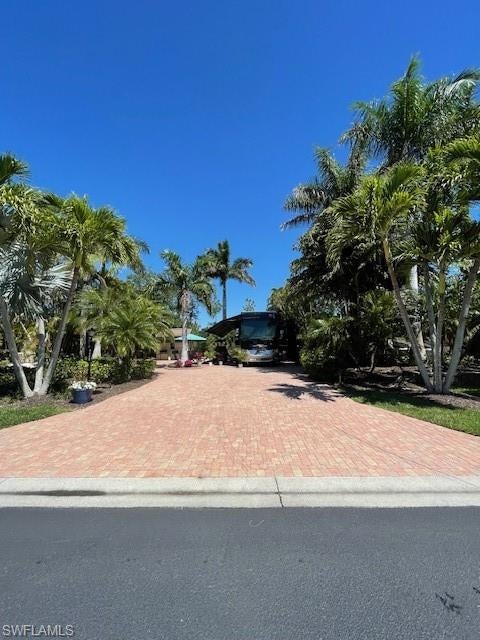 4842 Southern Breeze DR