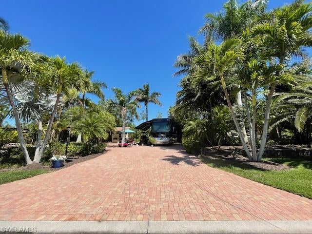 4842 Southern Breeze DR