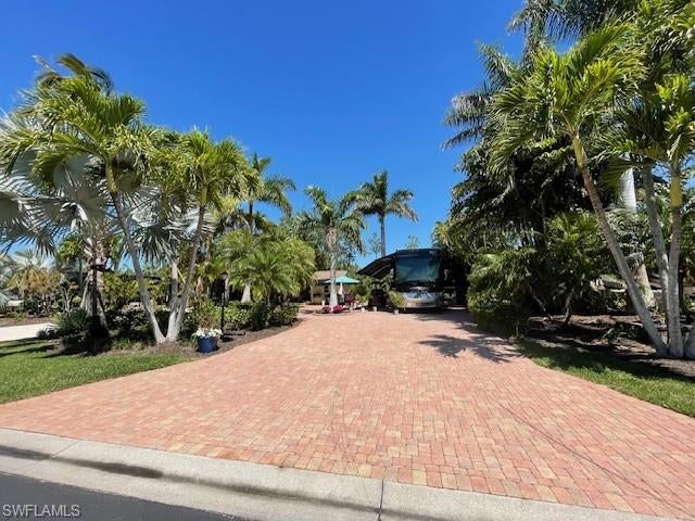 4842 Southern Breeze DR