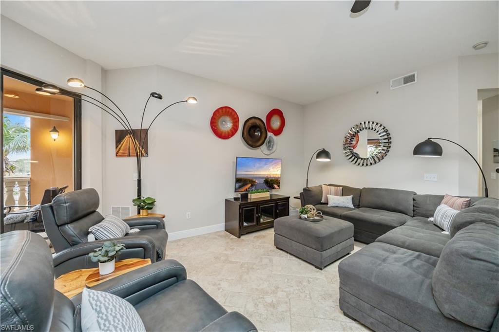 THE RESIDENCES AT COCONUT POINT - Residential