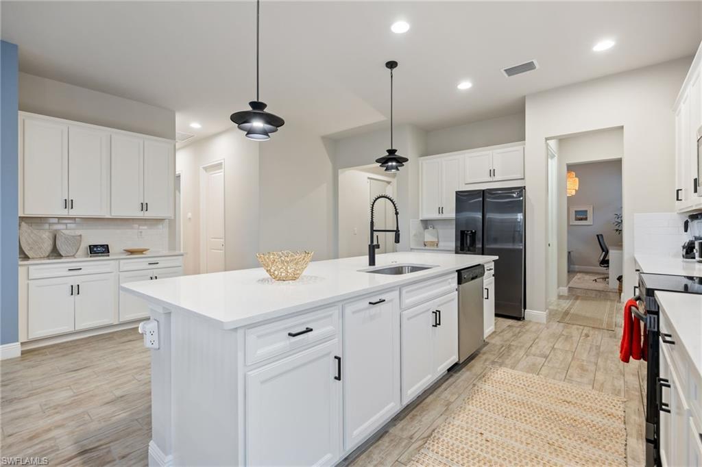 COMPASS LANDING - Residential Lease