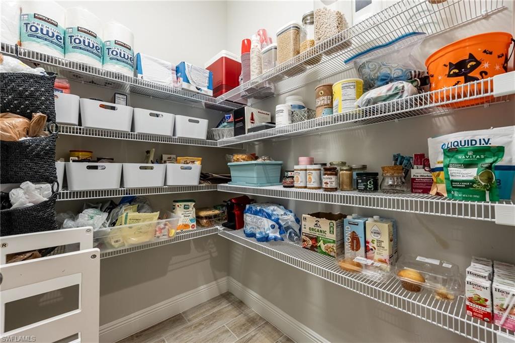 COMPASS LANDING - Residential Lease