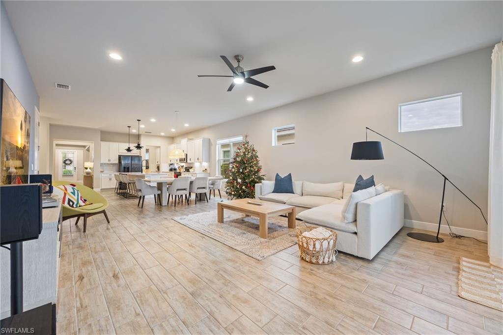 COMPASS LANDING - Residential Lease