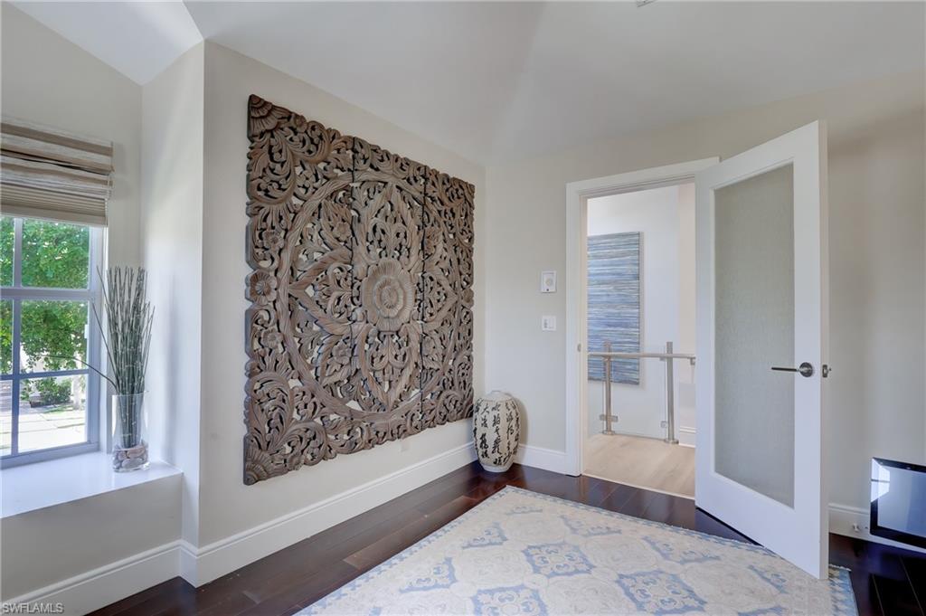 OLDE NAPLES - Residential Lease