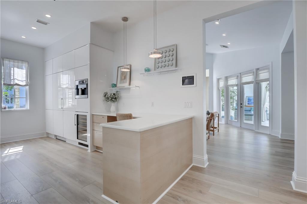 OLDE NAPLES - Residential Lease