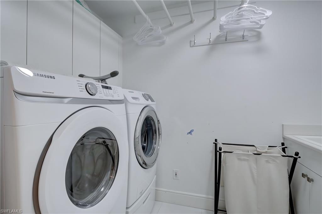 OLDE NAPLES - Residential Lease