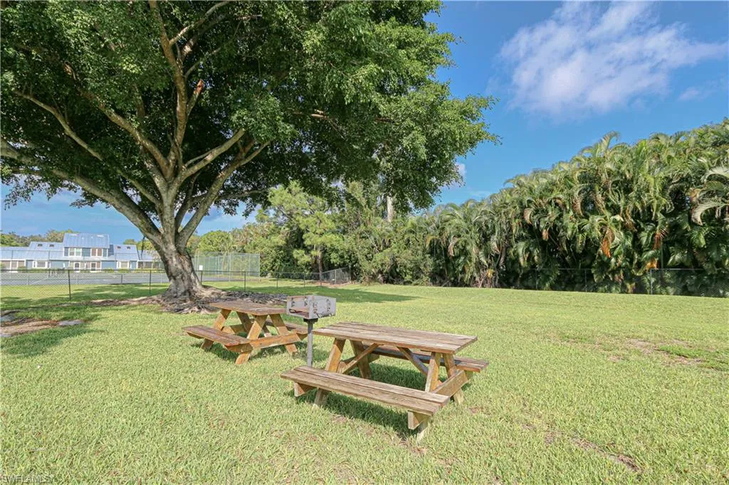 Naples, Florida 34105, United States, 2 Bedrooms Bedrooms, ,2 BathroomsBathrooms,Residential,Active,85329