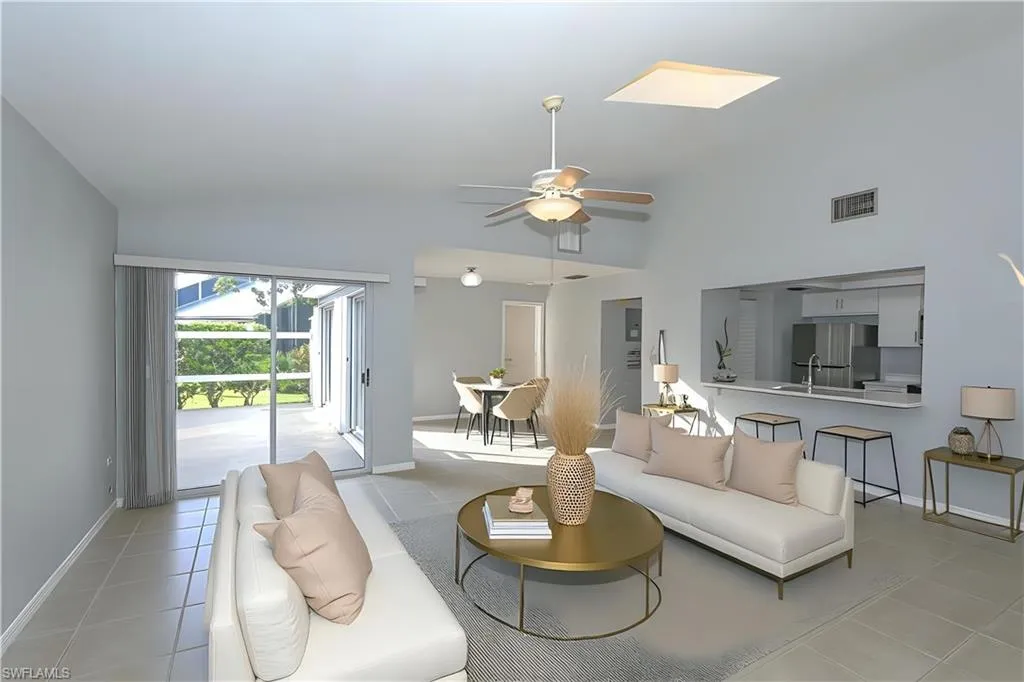 Naples, Florida 34105, United States, 2 Bedrooms Bedrooms, ,2 BathroomsBathrooms,Residential,Active,85329